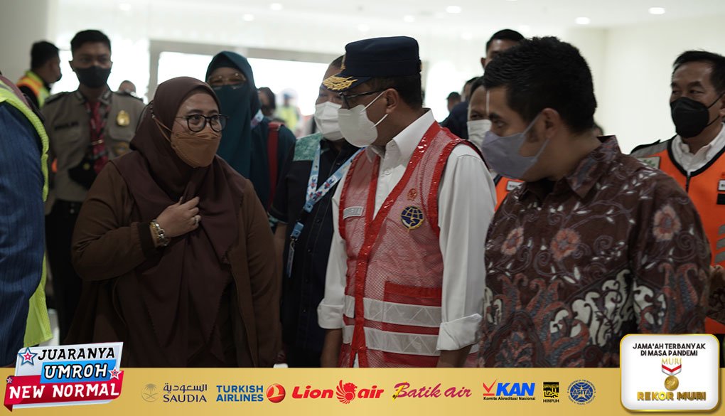 Menteri Perhubungan Lepas Jemaah Umrah dari Bandara Kertajati Majalengka
